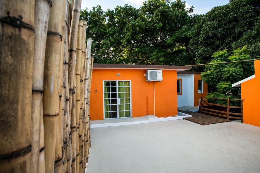 Guest House Chez Jacques Tamarin Exterior photo